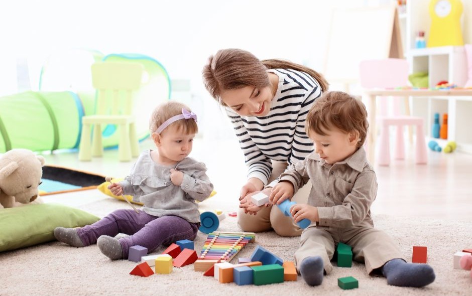Czy dyrektorzy instytucji opieki nad małym dzieckiem powinni znać standardy?